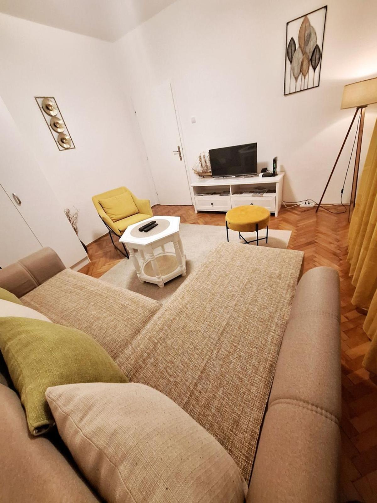 Red House Apartment Kotor Exterior photo
