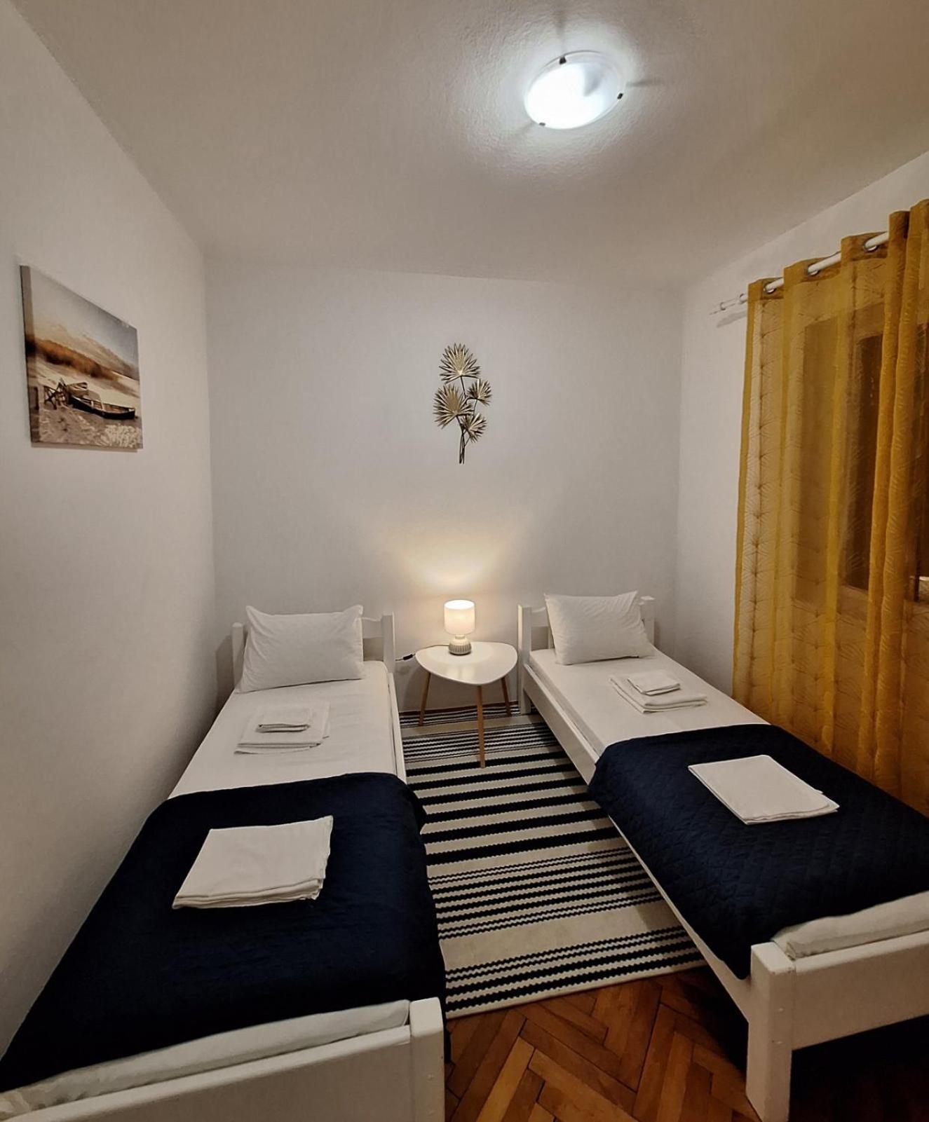 Red House Apartment Kotor Exterior photo